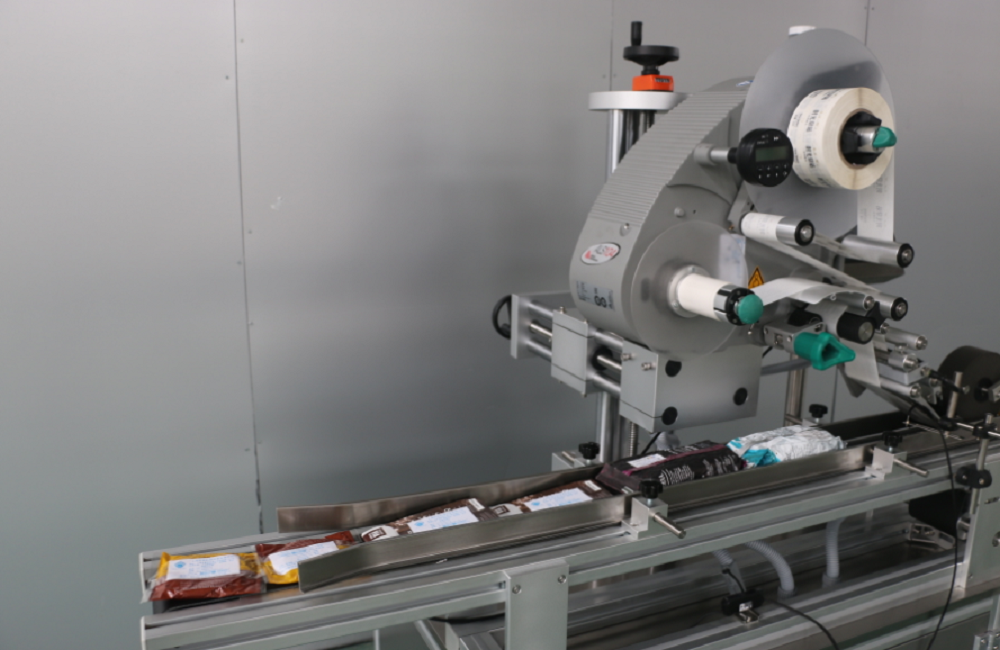 Features and Operations of Bag Labeling Machine